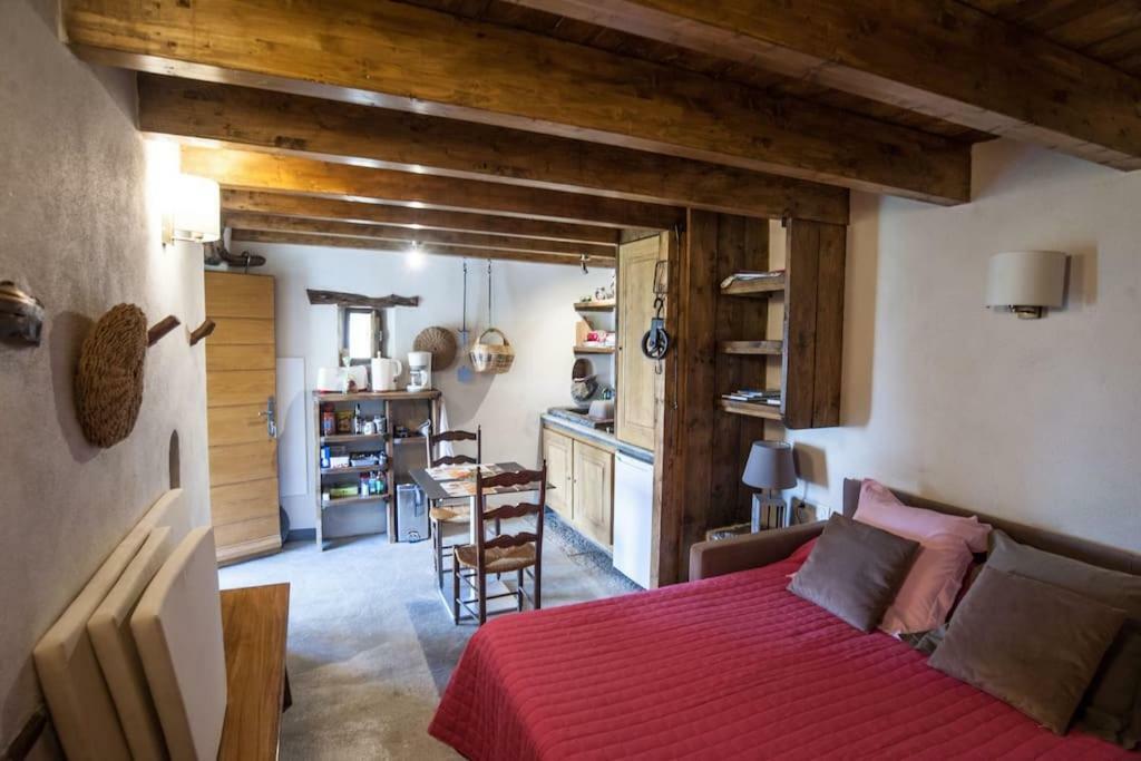 Les Bergeries "Le Figuier" Hotell Omessa Eksteriør bilde
